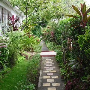  Séjour chez l'habitant 15 Min From The Airport In Jamaica